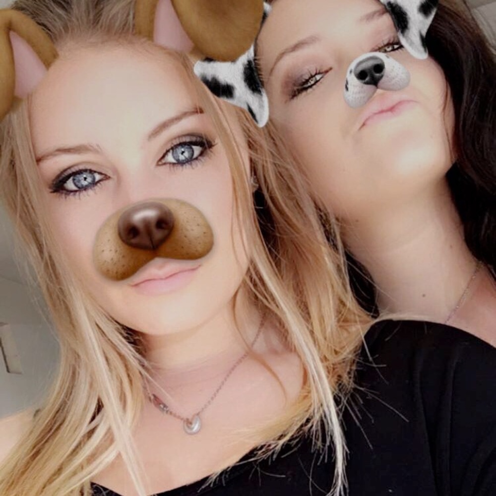 Meet your Posher, Kayla